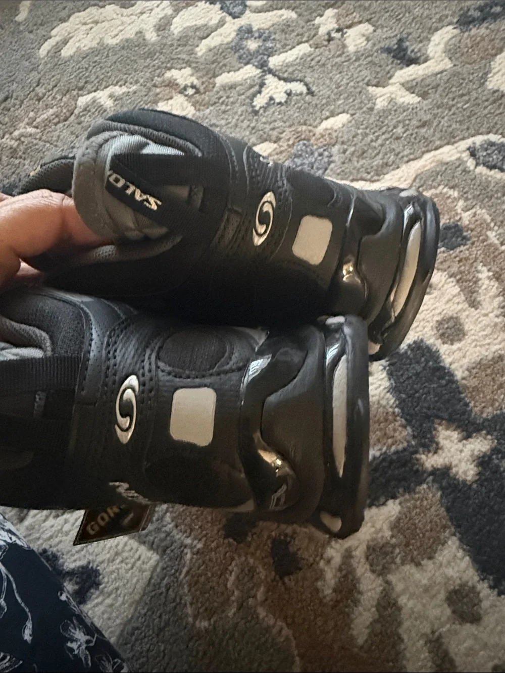 Salomon rugged trail
